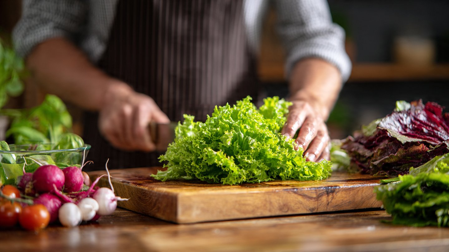 Discover the Secrets to Growing a Nutritious Salad for Better Health